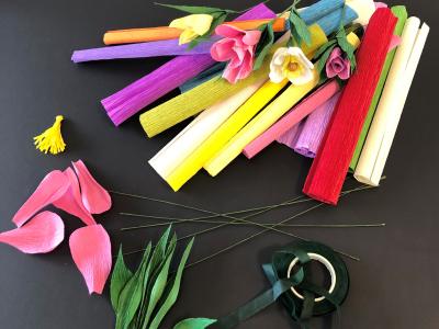 Lær at folde papirsblomster